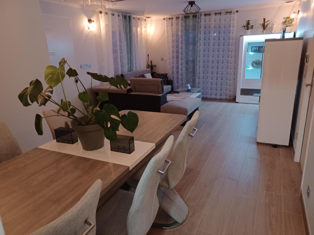 Chambre Privee/Climatisee+Tv /Petit Dejeuner Inclu/Tout Confort Nevers Exterior foto