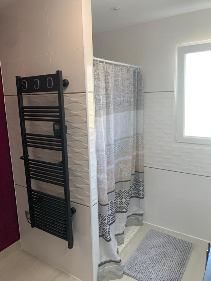 Chambre Privee/Climatisee+Tv /Petit Dejeuner Inclu/Tout Confort Nevers Exterior foto