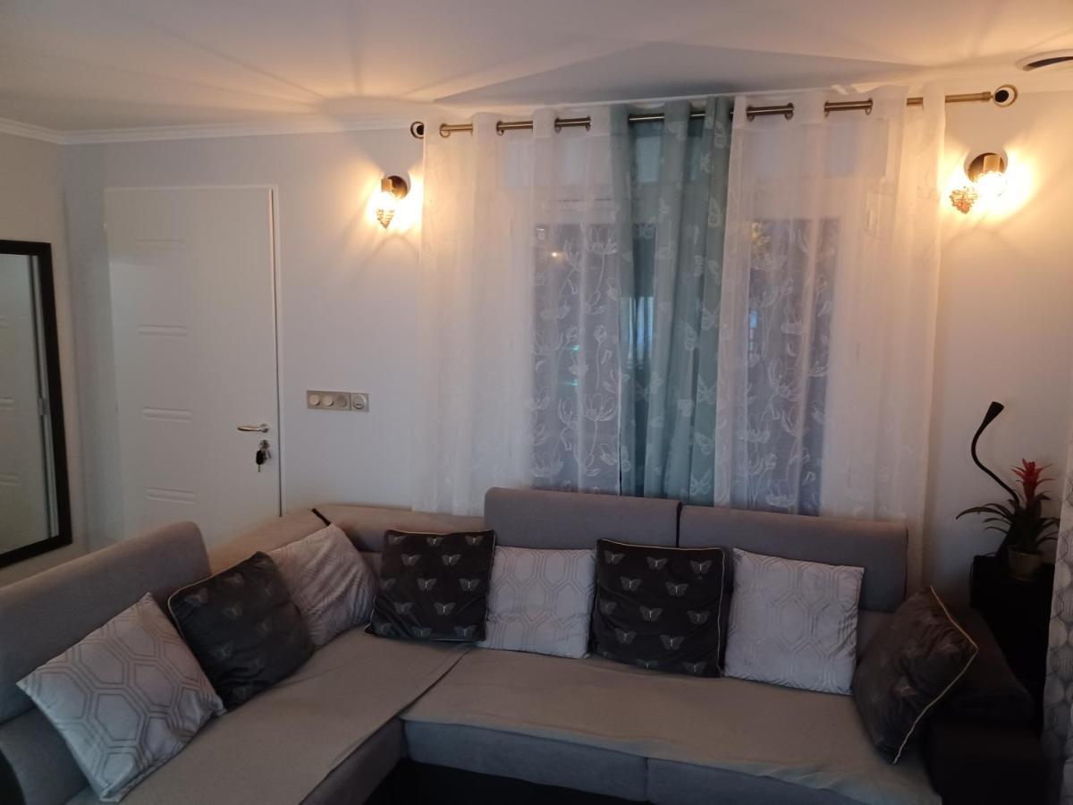 Chambre Privee/Climatisee+Tv /Petit Dejeuner Inclu/Tout Confort Nevers Exterior foto