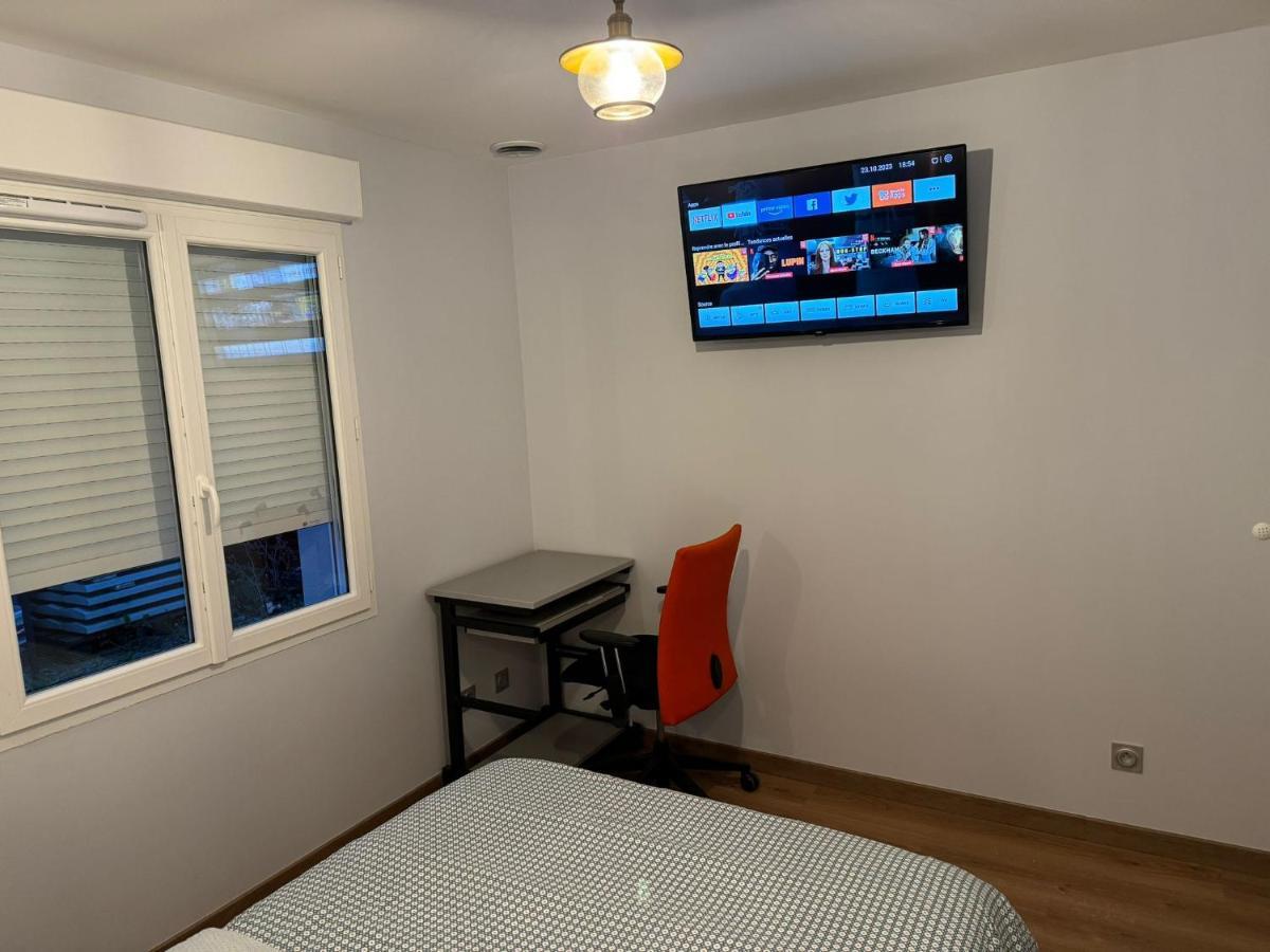 Chambre Privee/Climatisee+Tv /Petit Dejeuner Inclu/Tout Confort Nevers Exterior foto
